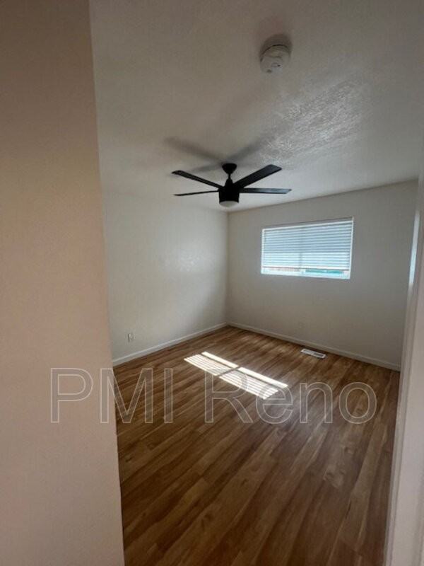 1060 H St - Photo 7 of 11