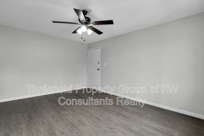 61 N 21st St #H - Photo 3 of 22