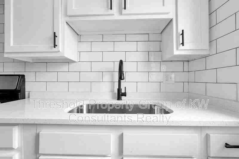 61 N 21st St #H - Photo 6 of 22