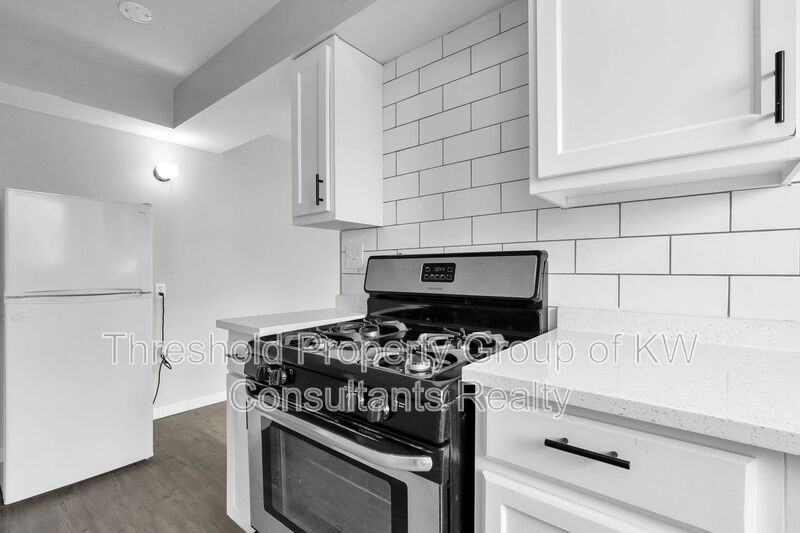61 N 21st St #H - Photo 7 of 22