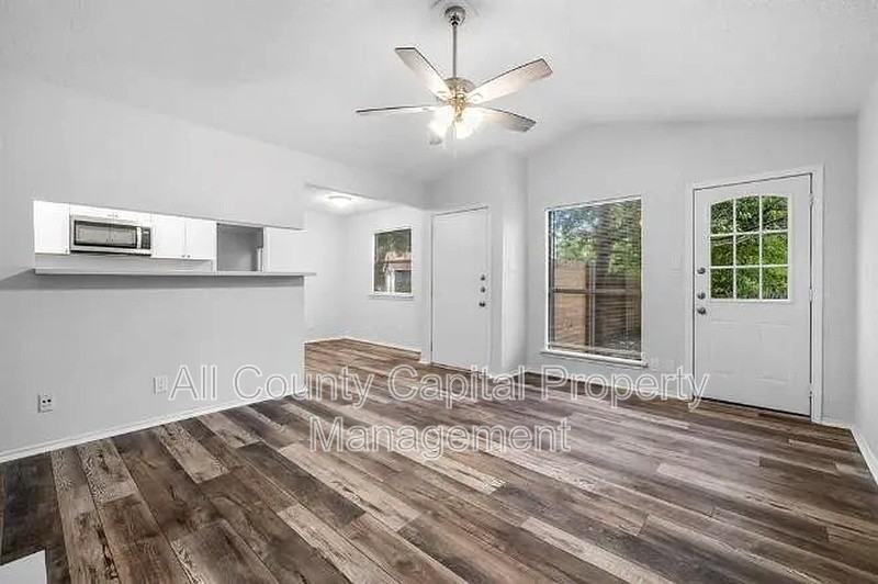 13305 Waverly Ct - Photo 3 of 5