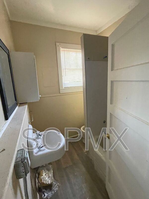 1339 Glover St - Photo 2 of 10