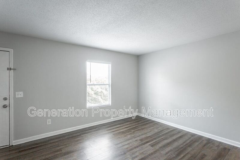 4405 Delashmitt Rd #12 - Photo 7 of 34