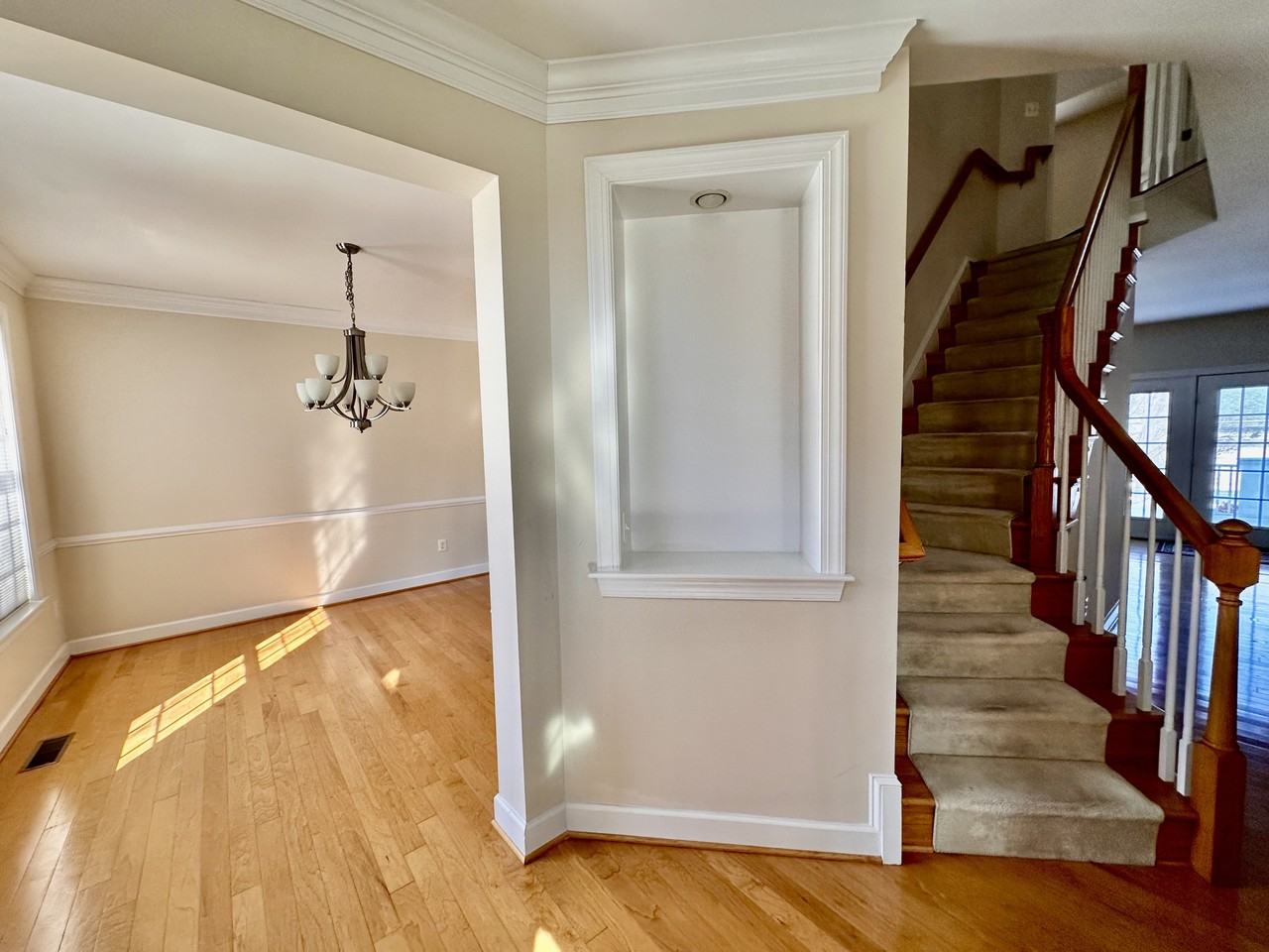 917 Crestfield Dr #1 - Photo 3 of 23