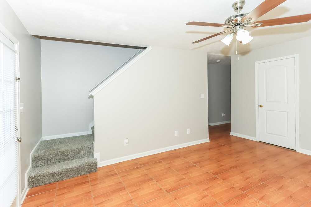 833 Rock Shoals Ct - Photo 5 of 17