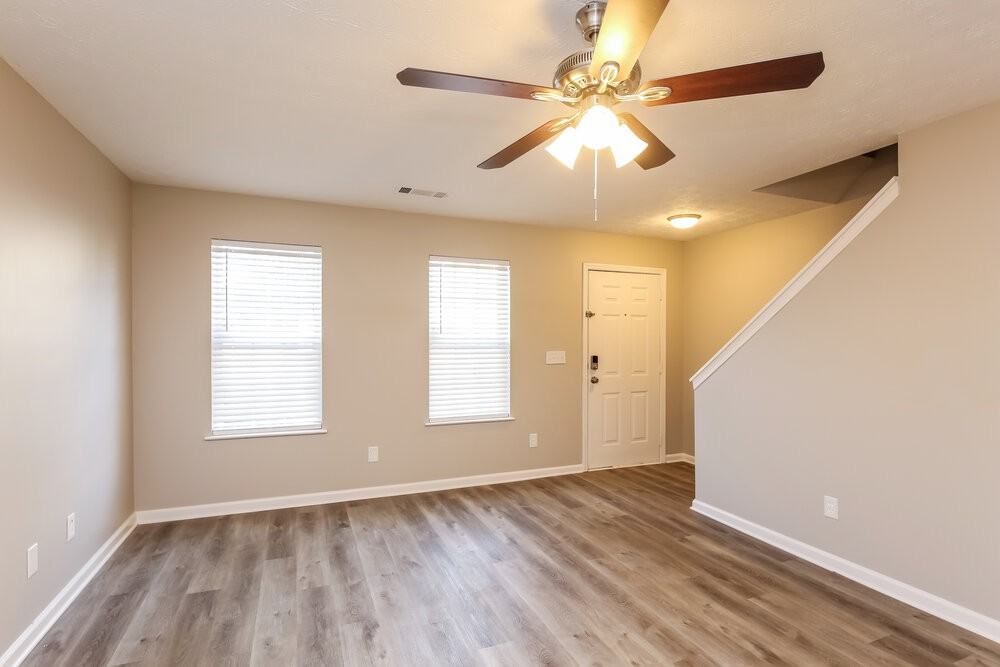 204 Springbottom Dr - Photo 5 of 17