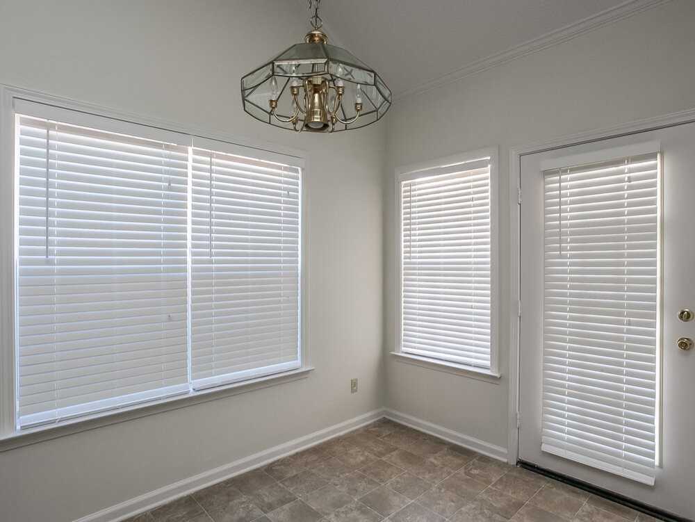 596 N Ericson Rd - Photo 4 of 12