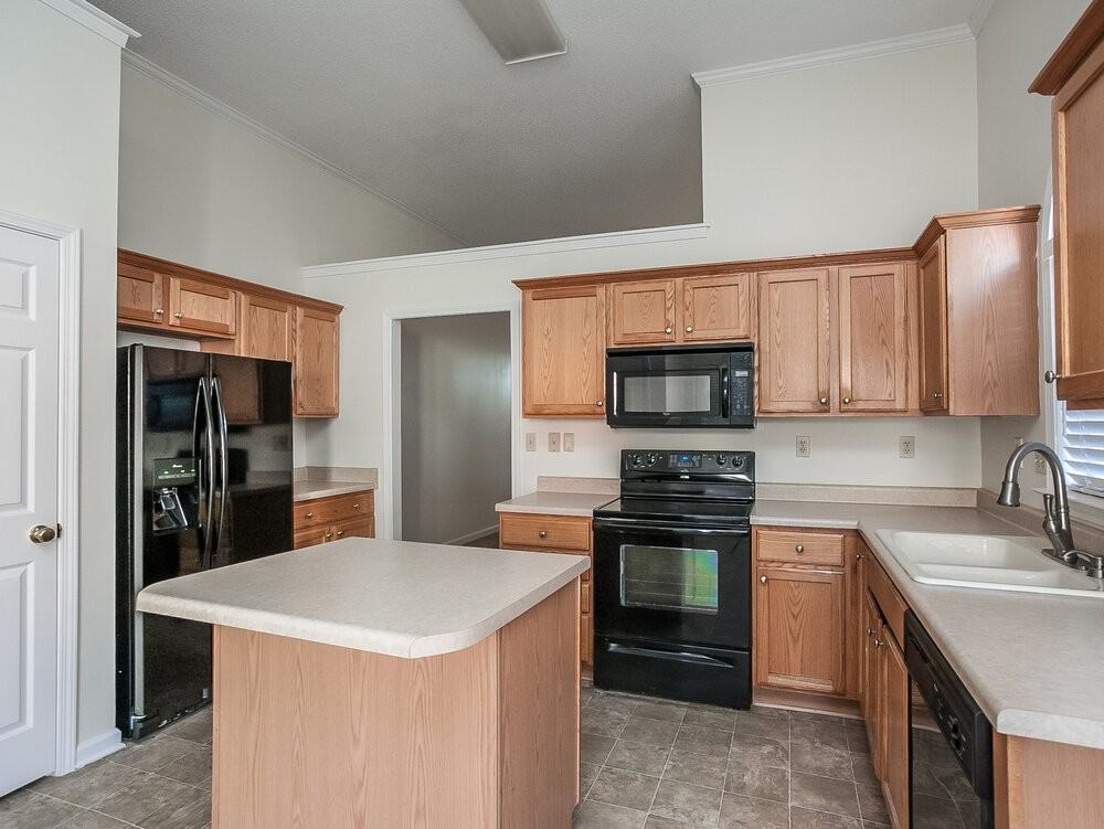 596 N Ericson Rd - Photo 5 of 12