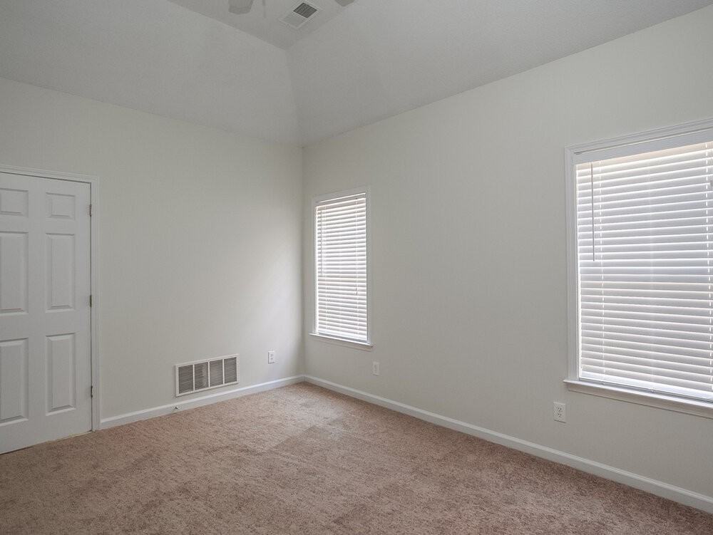 596 N Ericson Rd - Photo 6 of 12