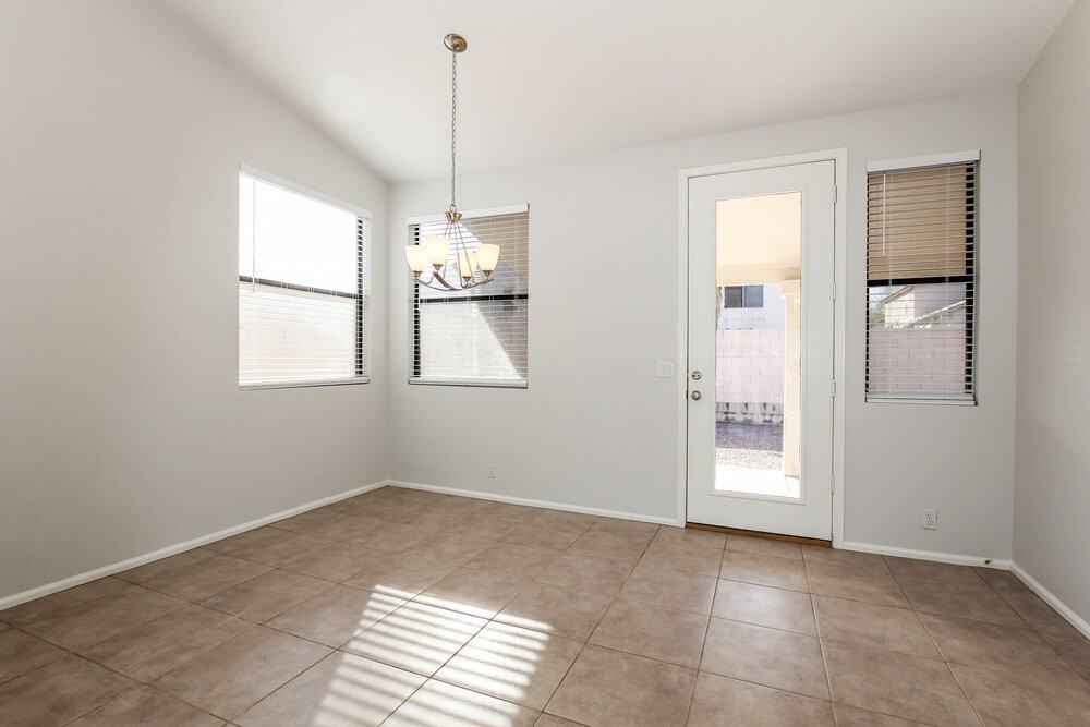 20026 N 21st St - Photo 6 of 16