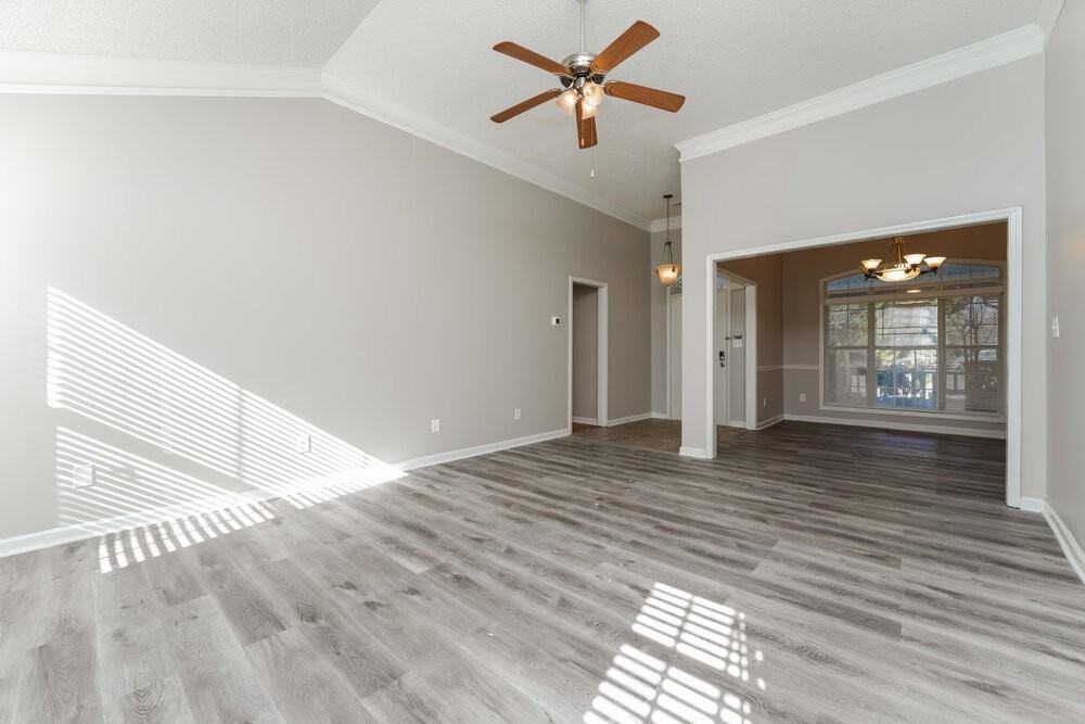 2001 Reserve Pkwy - Photo 5 of 17