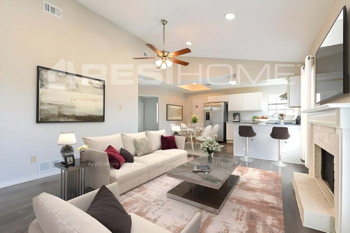 220 Mesa Dr - Photo 4 of 18