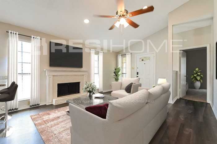 220 Mesa Dr - Photo 6 of 18