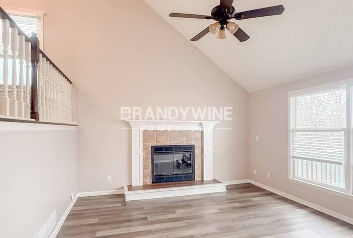 105 Sumac St - Photo 4 of 31