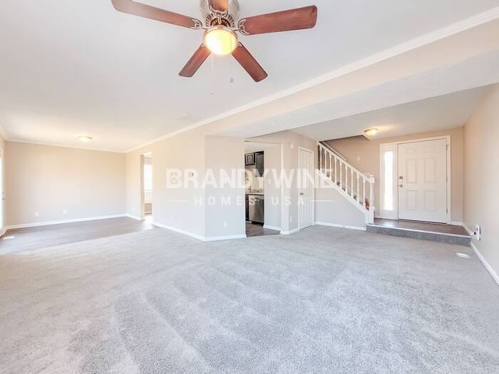 605 Woods Crossing Ln - Photo 2 of 19