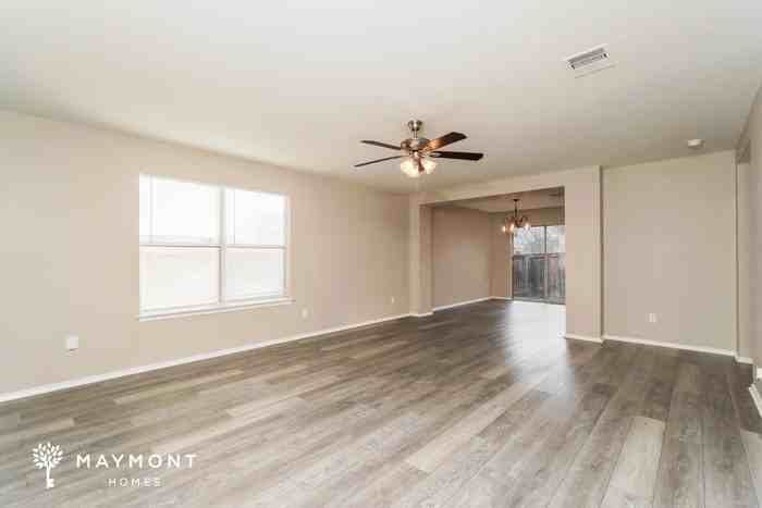 10607 Terrace Crst - Photo 5 of 15