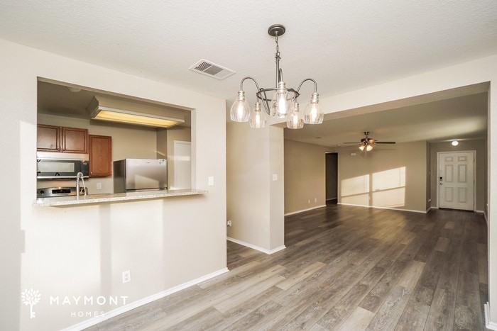 10607 Terrace Crst - Photo 7 of 15