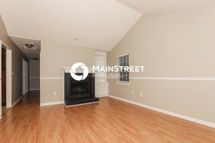 12409 Danby Rd - Photo 3 of 16