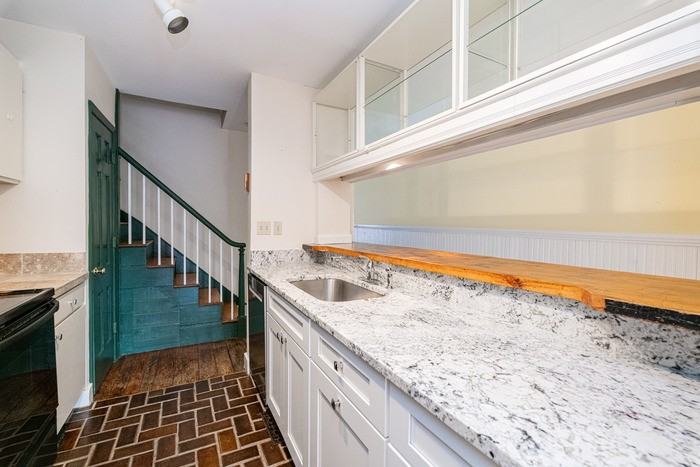 113 W Hill St - Photo 7 of 24