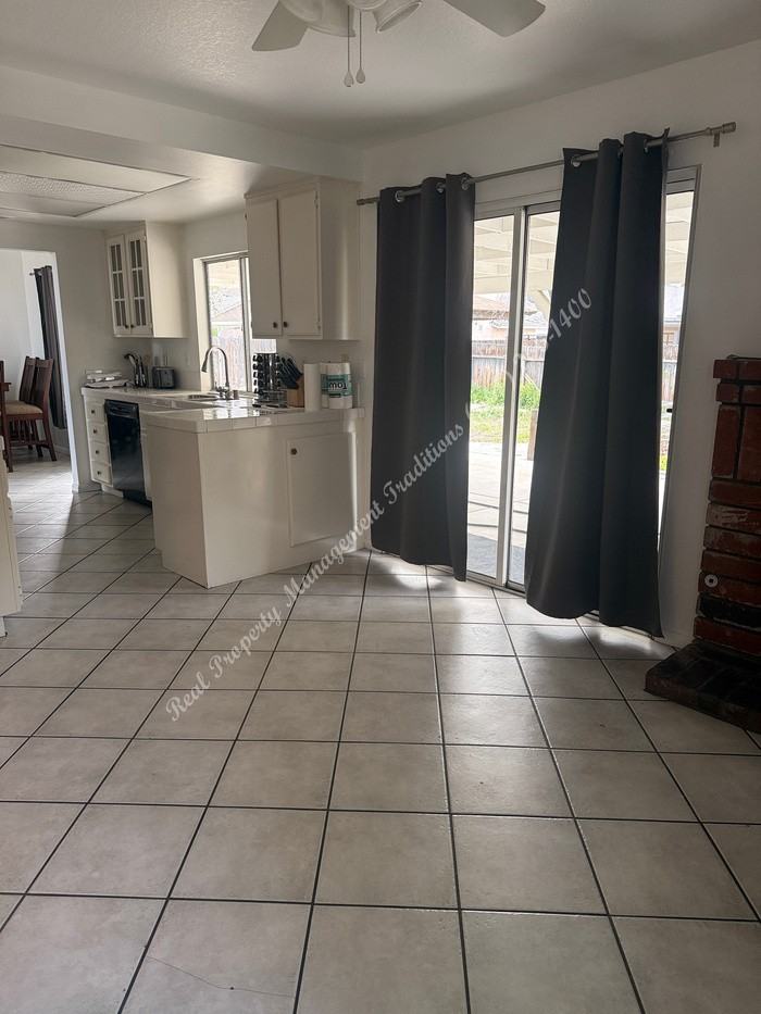 44639 Tarragon Dr - Photo 7 of 20