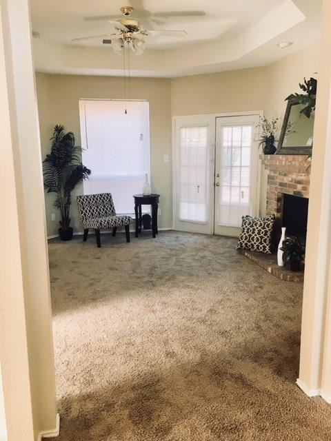 2213 Creek Royal Dr - Photo 2 of 8