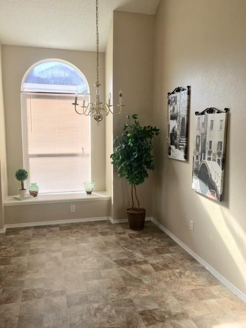 2213 Creek Royal Dr - Photo 4 of 8