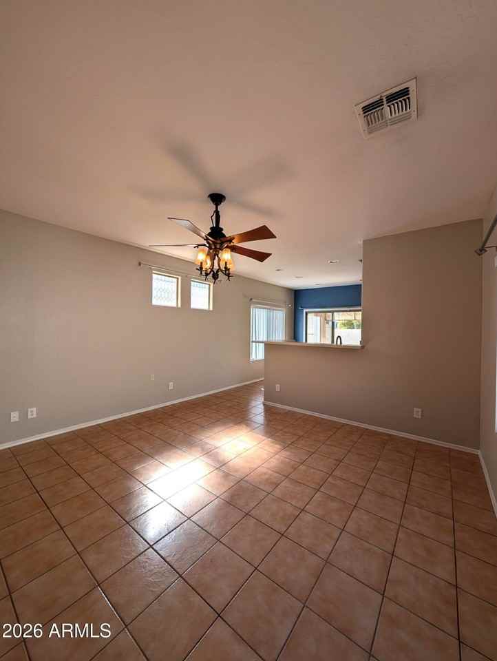 246 N Seymour - Photo 6 of 17