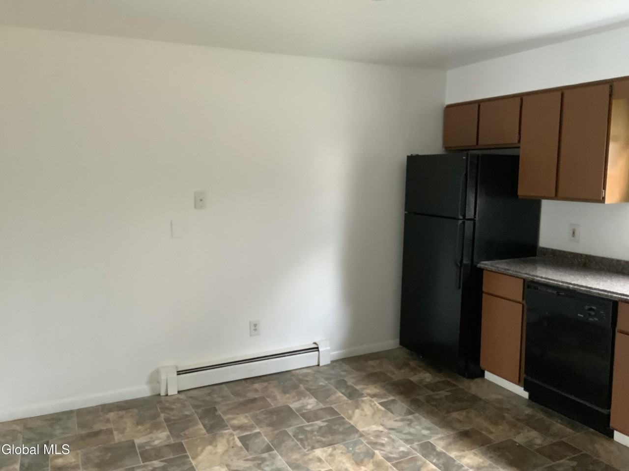 11-21 Ashdown Rd Unit 15c - Photo 6 of 16