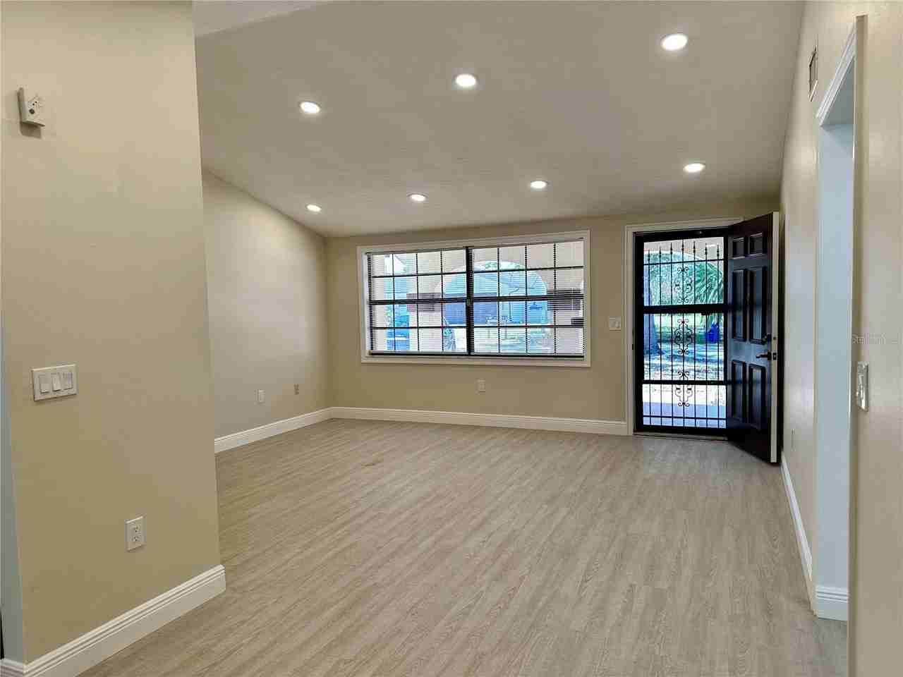 4420 Sawgrass Blvd - Photo 5 of 25