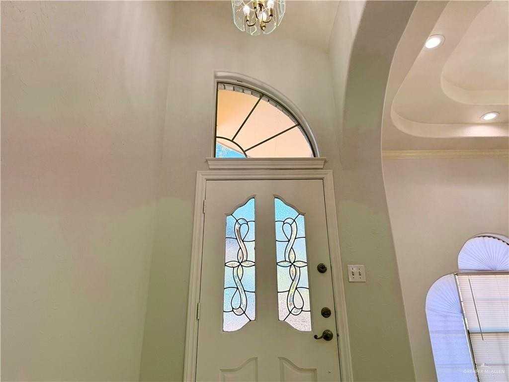 2505 Sandpiper Ave - Photo 4 of 35