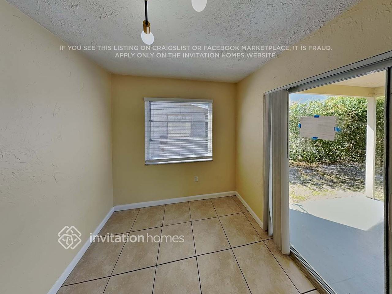 11421 Nw 30th St - Photo 7 of 17