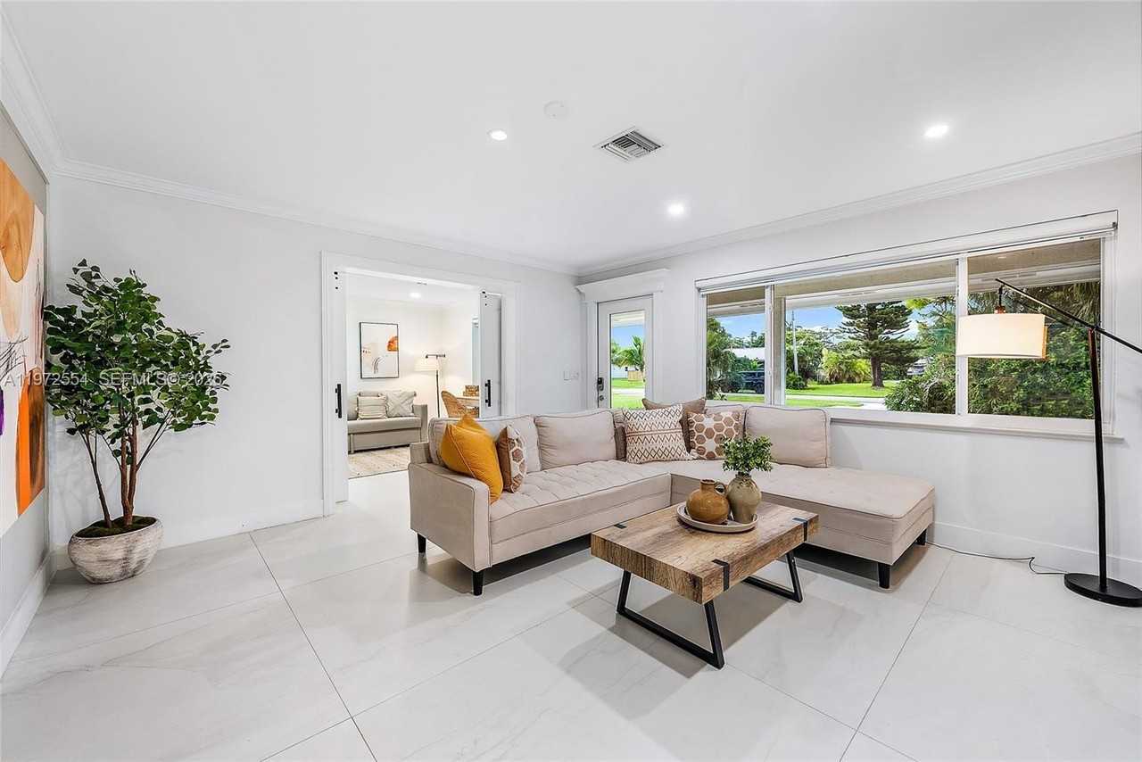 4912 S Kay St #0 - Photo 2 of 38