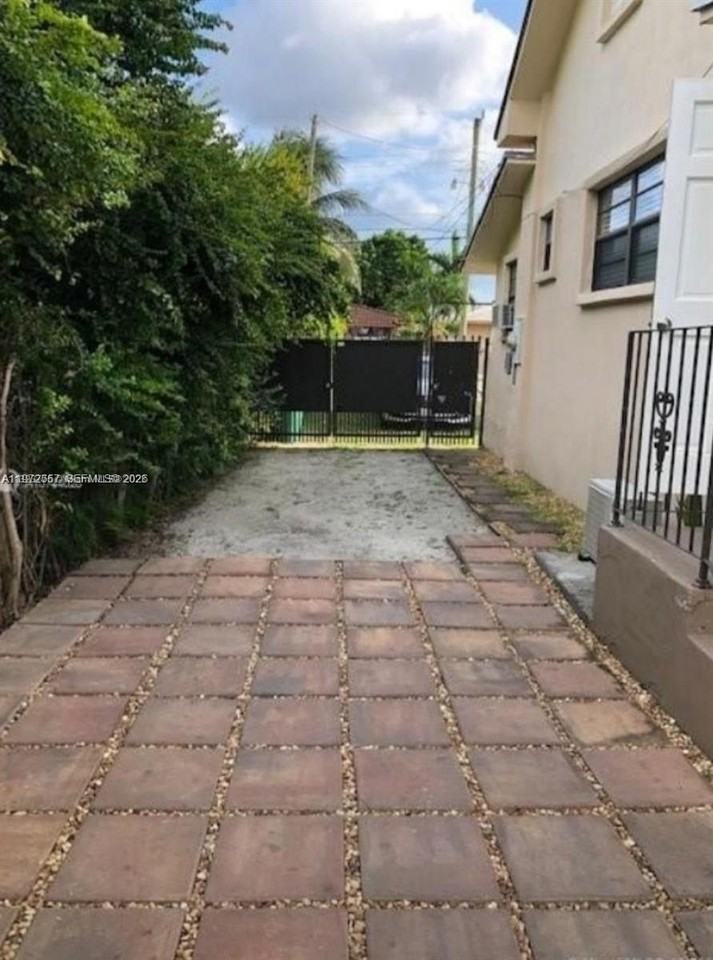 6743 Sw 15th St #6743 - Photo 2 of 11