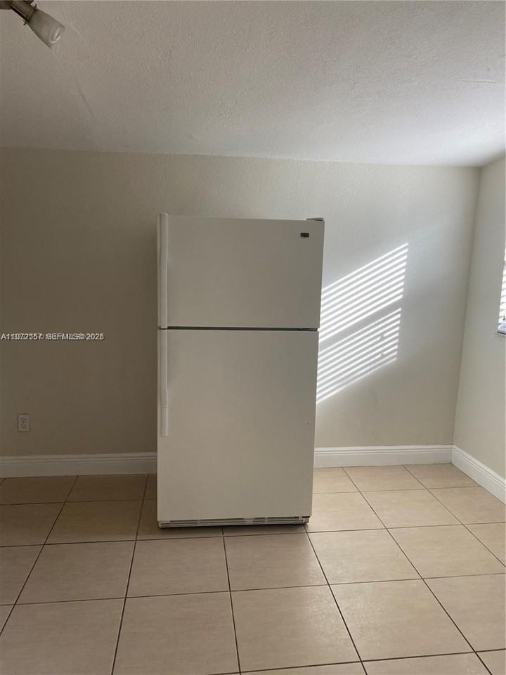 6743 Sw 15th St #6743 - Photo 5 of 11