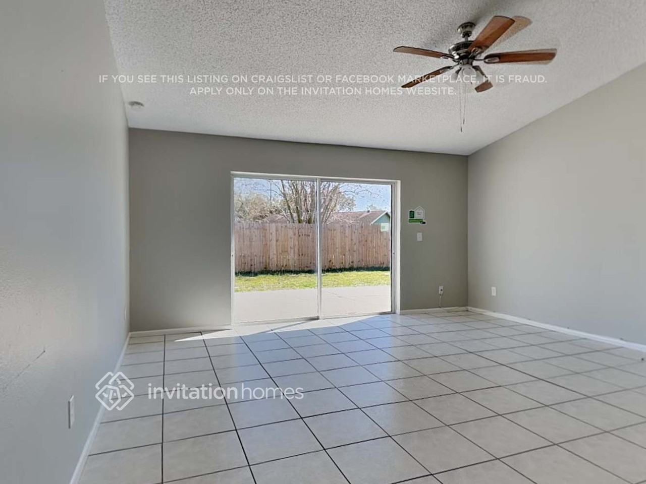 1057 Bridlewood Way - Photo 3 of 19