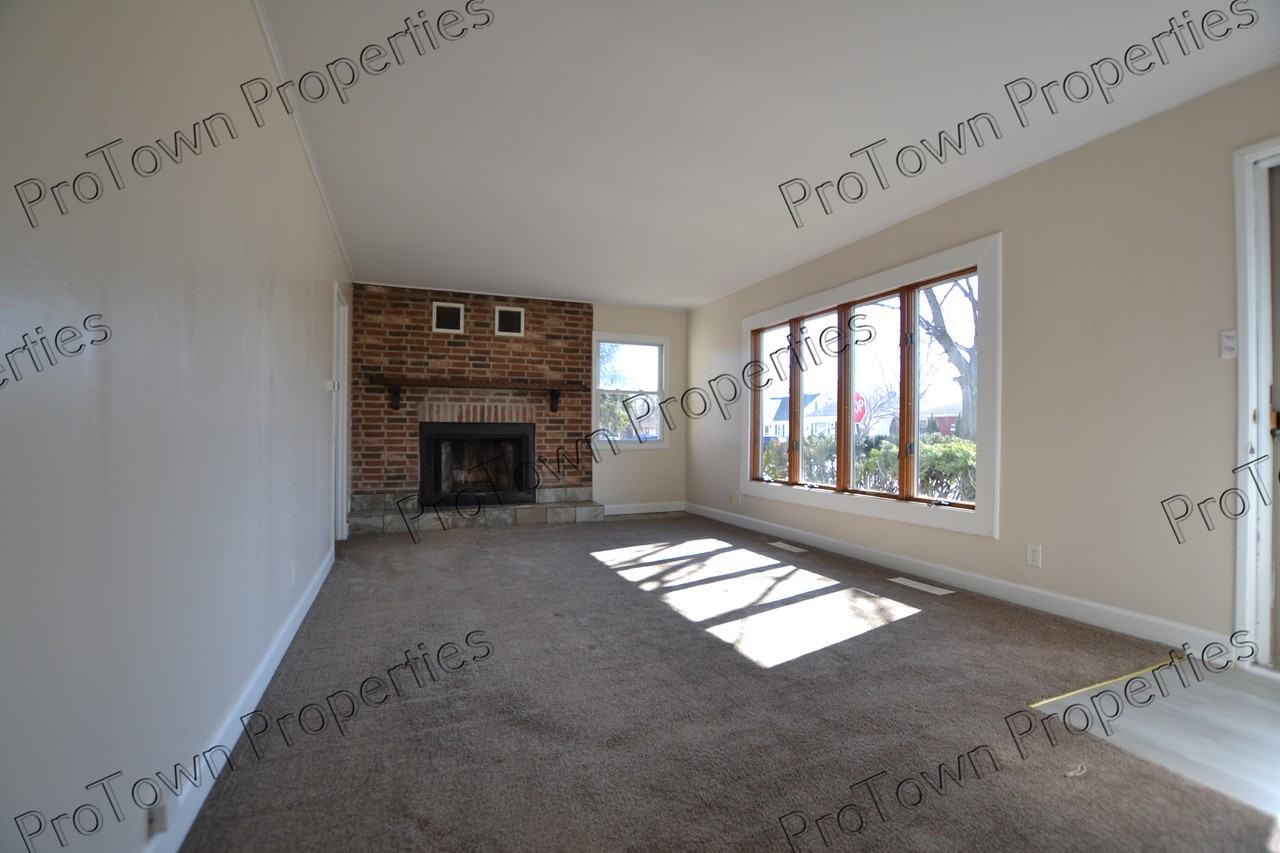 1251 West Marion Street - Photo 4 of 9