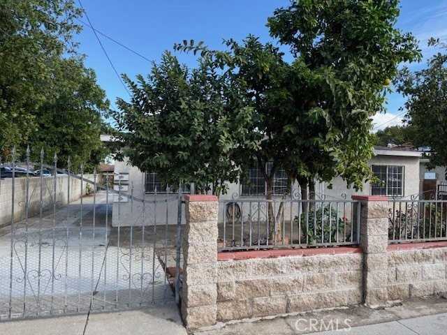 2728 Denton Ave - Photo 3 of 11