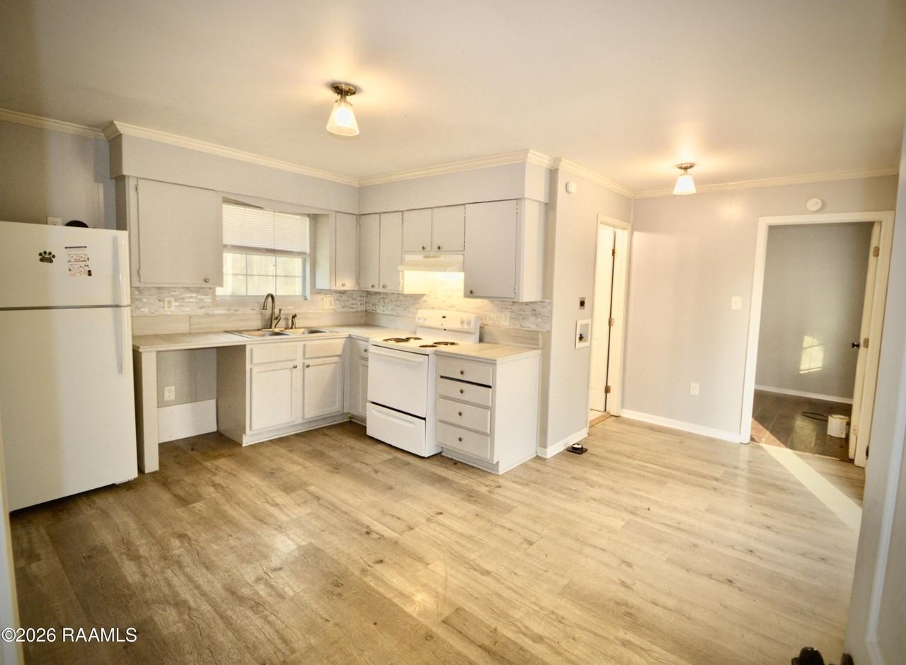 1037A Brown Rd - Photo 5 of 17