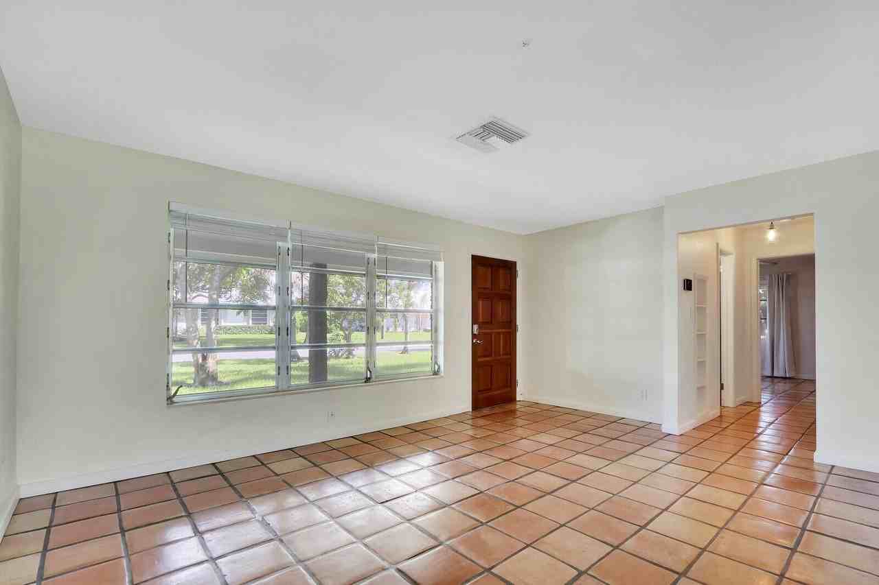 8336 Se Palm St - Photo 5 of 36