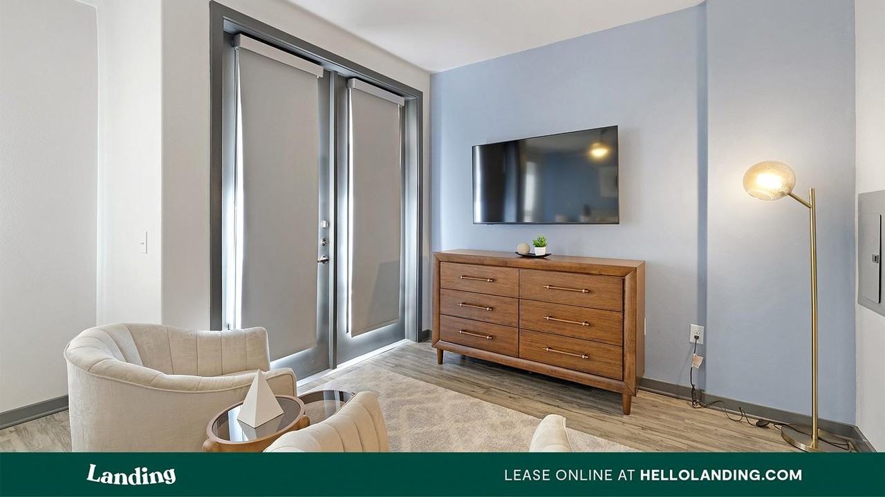 3001 Crockett St - Photo 2 of 50