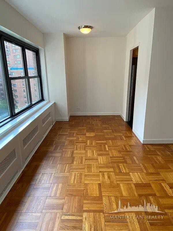 E 55th St #10E - Photo 2 of 8