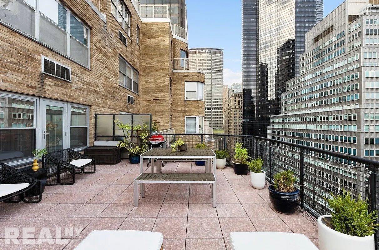 Park Ave #19N - Photo 7 of 13