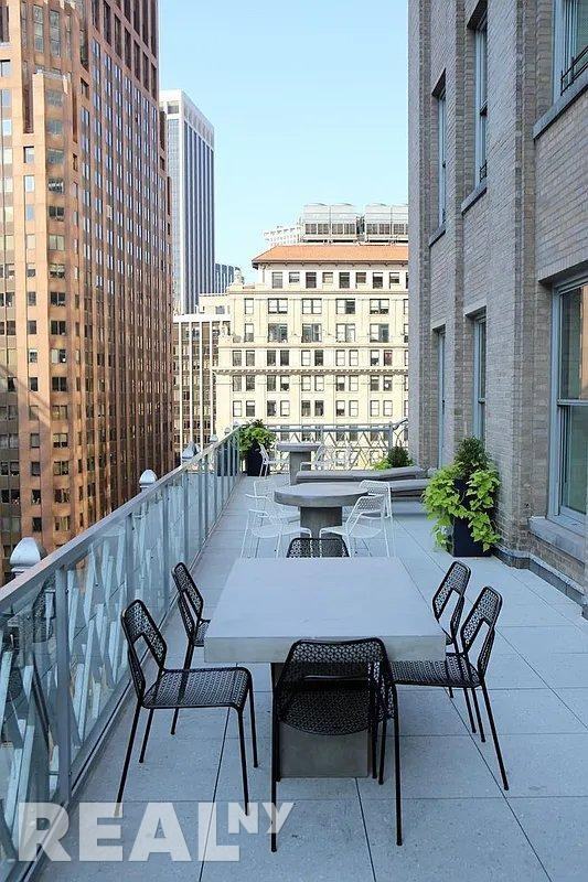 Pine St #2309 - Photo 3 of 5