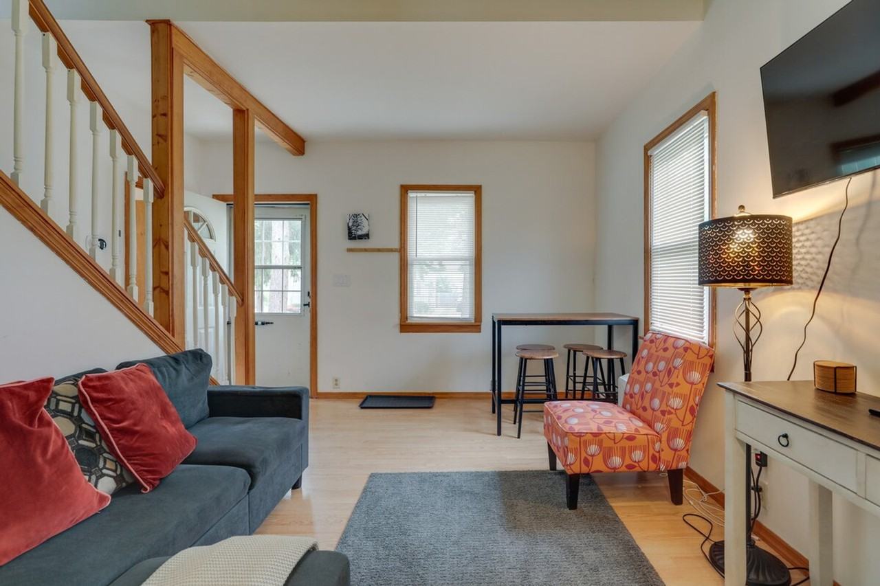 16 S Hudson St #1306517P - Photo 2 of 28