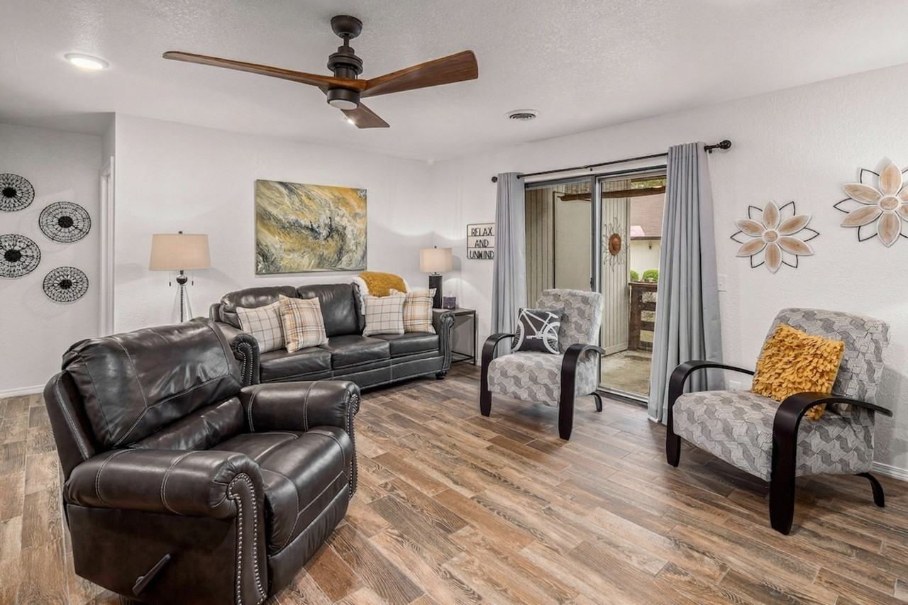 30 Lunsford Ln #1241312P - Photo 2 of 19