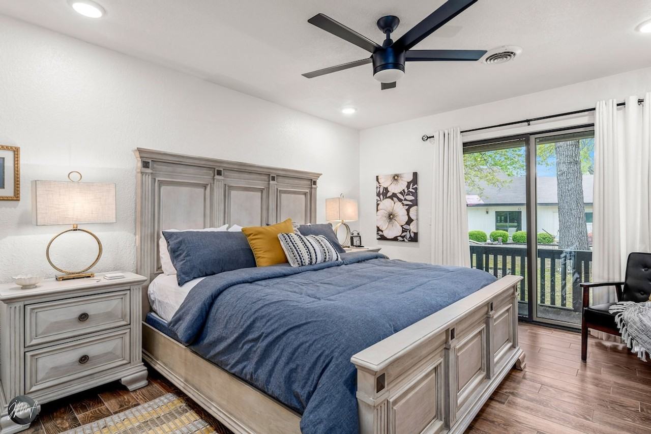 30 Lunsford Ln #1241312P - Photo 3 of 19