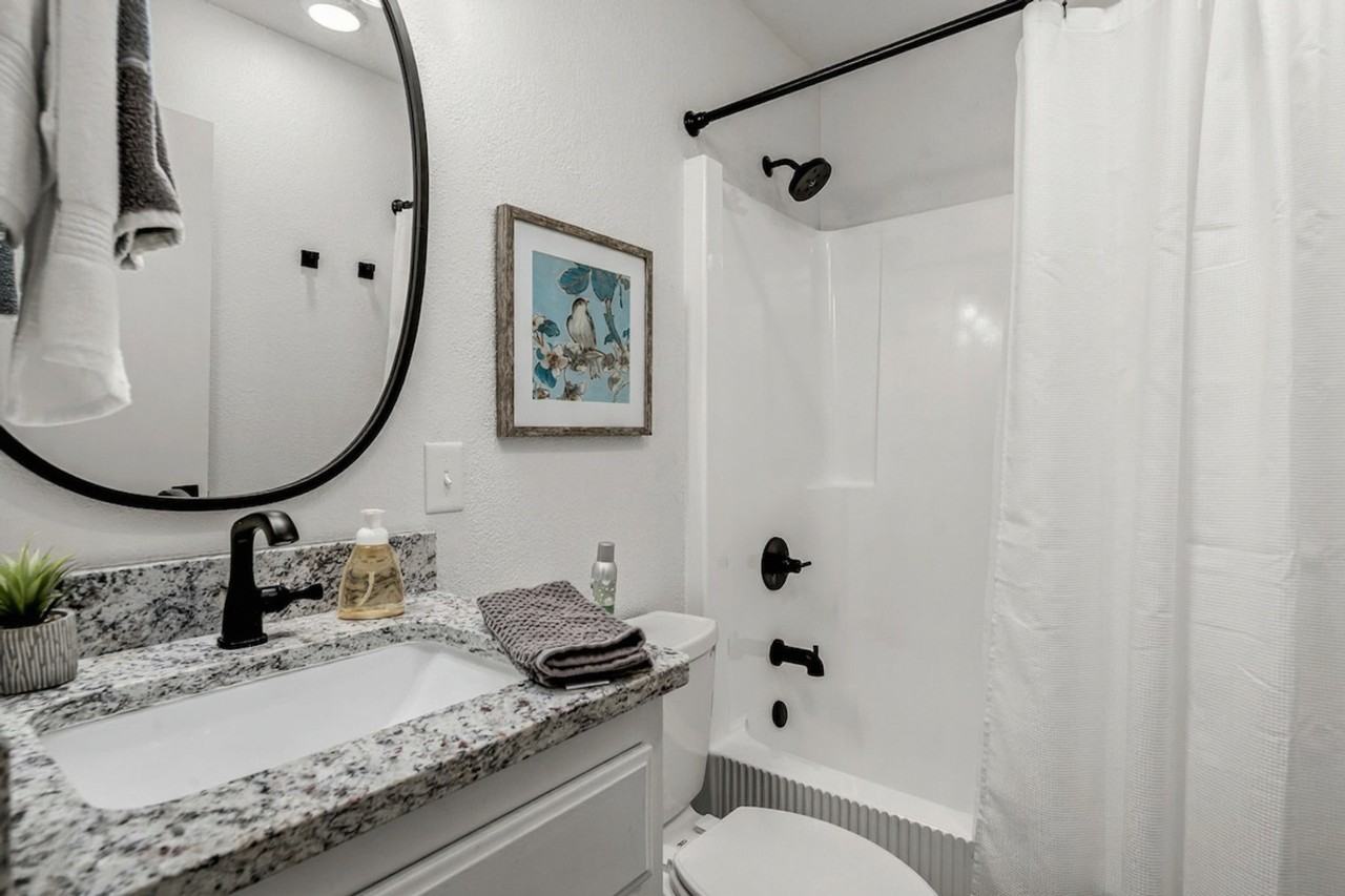 30 Lunsford Ln #1241312P - Photo 5 of 19