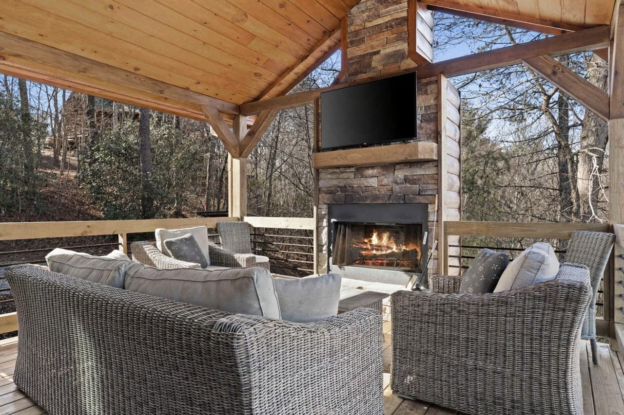 135 Black Gum Ln #1385206P - Photo 6 of 42