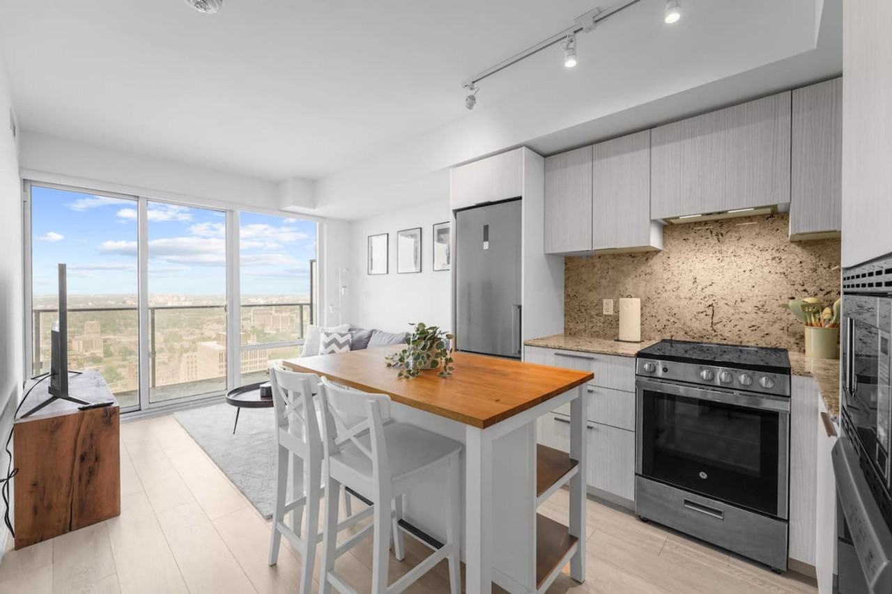 501 Yonge St #1388893P - Photo 4 of 24