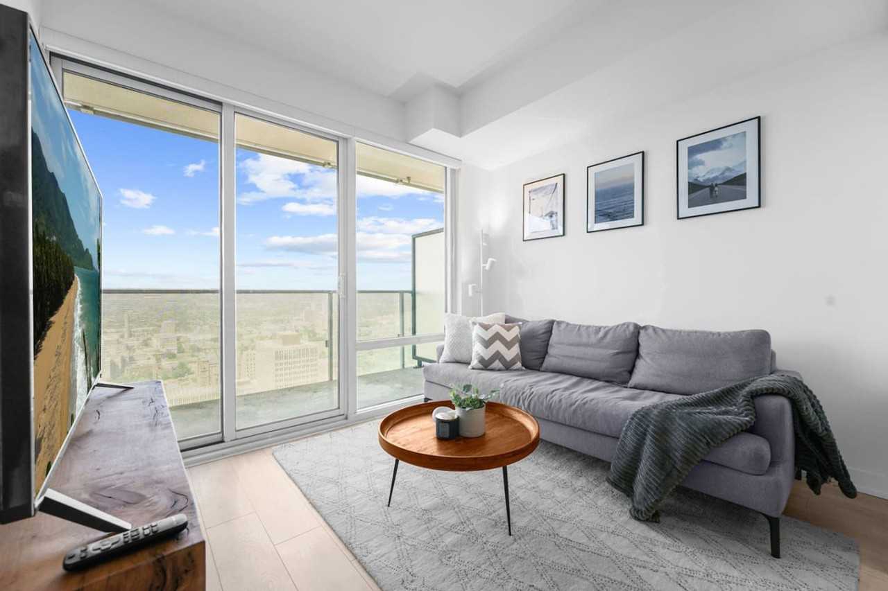 501 Yonge Street - Photo 3 of 38